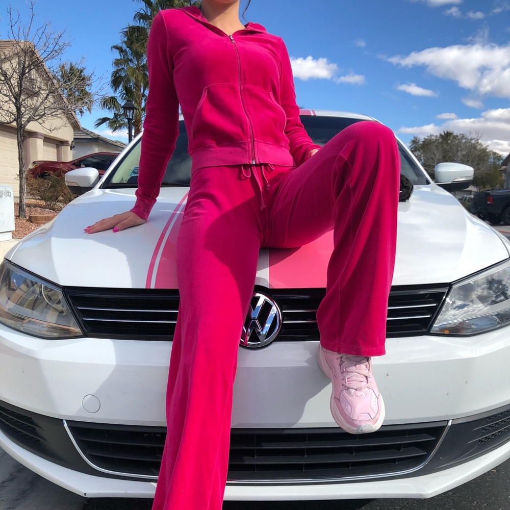 Y2K Juicy Couture pink tracksuit 💖